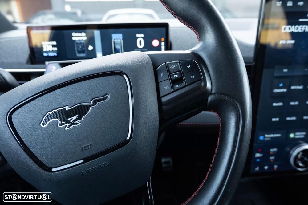 Ford Mustang Mach-E Premium AWD - 20