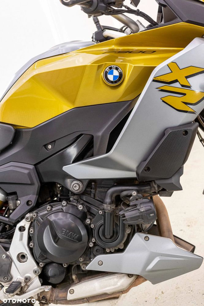 BMW XR - 12