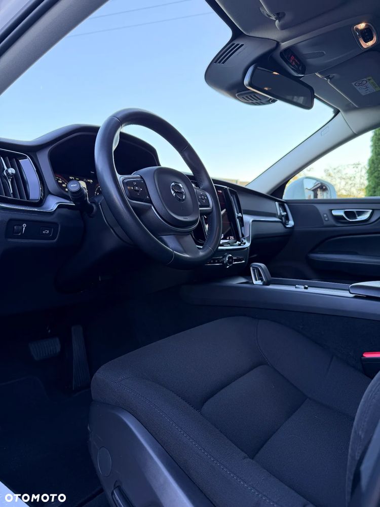 Volvo V60 B3 B Momentum Pro - 23