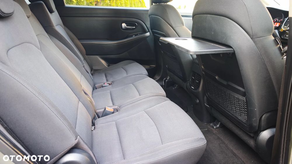 Kia Carens 1.7 CRDi Business Line 7os 7DCT - 21