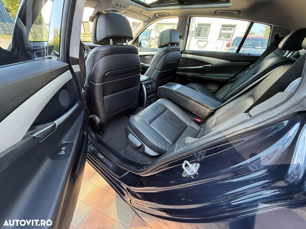 BMW Seria 5 530d xDrive - 24