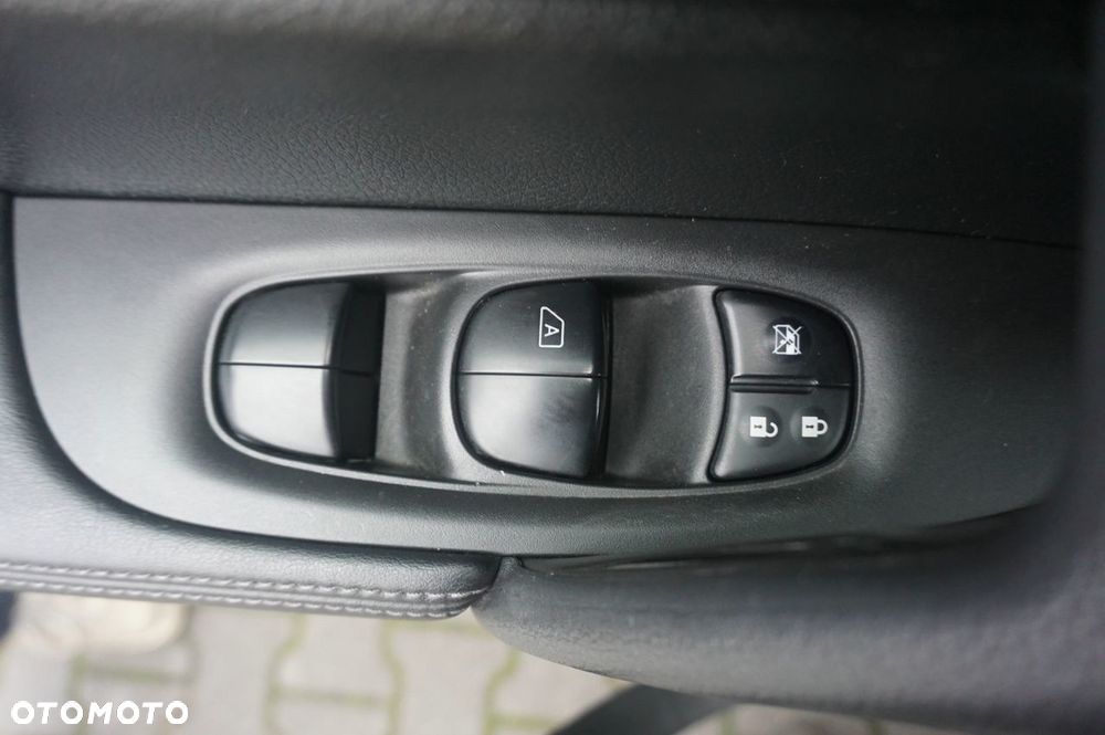 Nissan X-Trail 2.0 dCi Tekna 4WD Xtronic 7os - 13