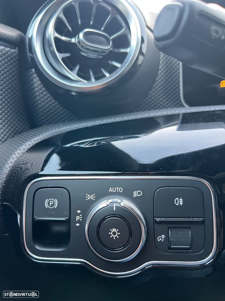 Mercedes-Benz A 180 d Style Plus Aut. - 13