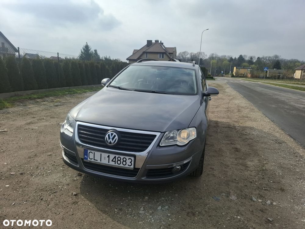Volkswagen Passat - 1
