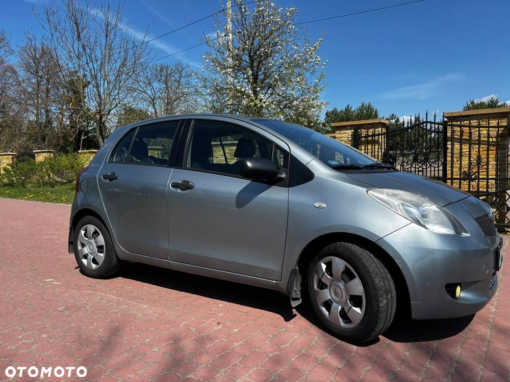 Toyota Yaris - 3