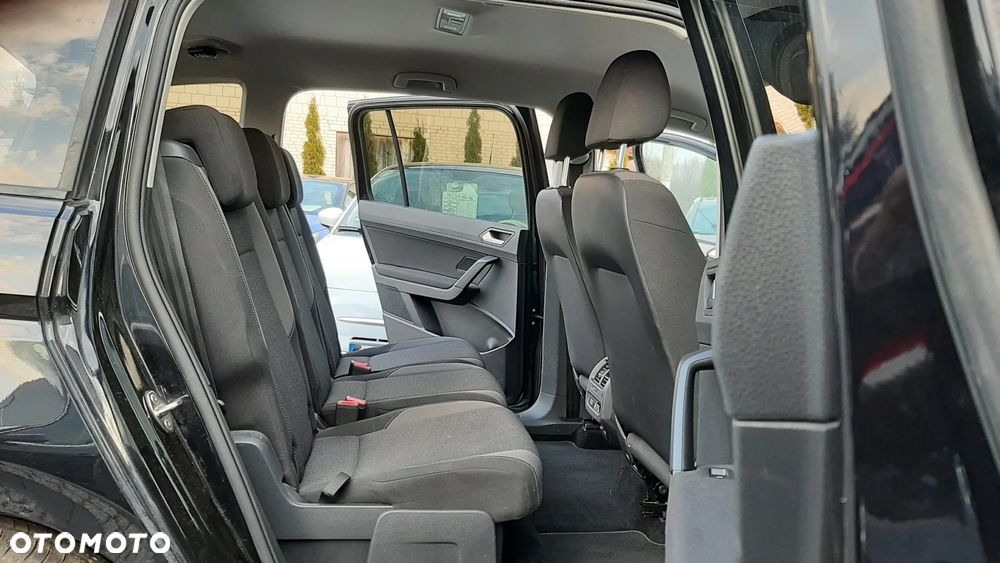 Volkswagen Touran - 17