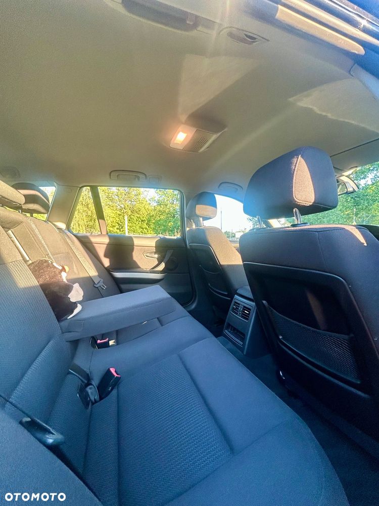 BMW Seria 3 320d - 9