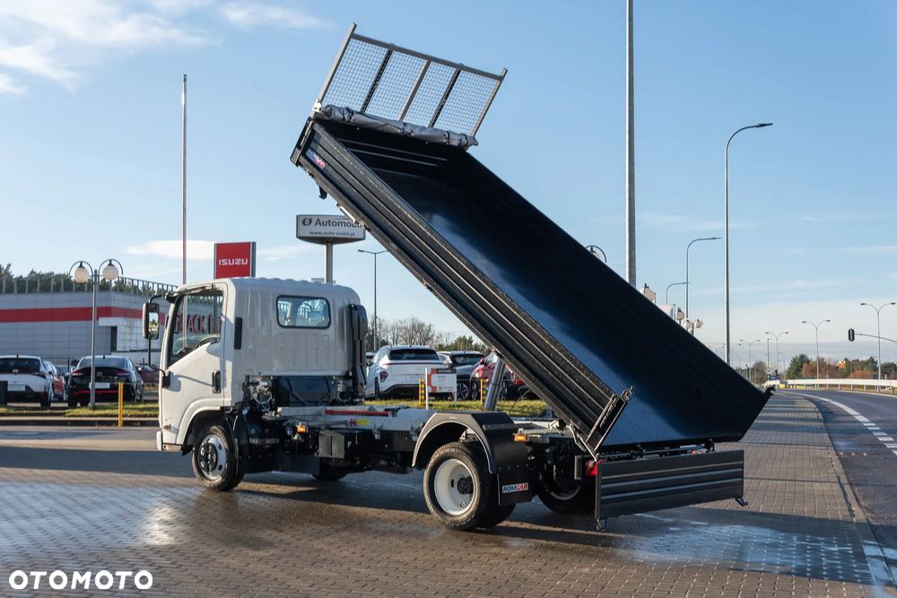 Isuzu M27 Final Edition - 10