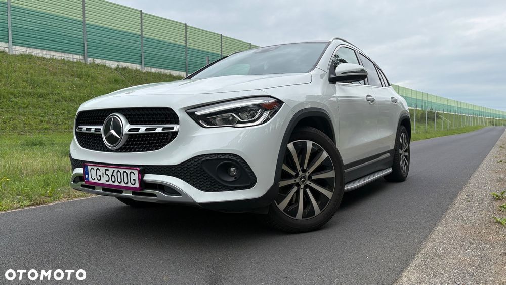 Mercedes-Benz GLA 250 4Matic 8G-DCT AMG Line - 2