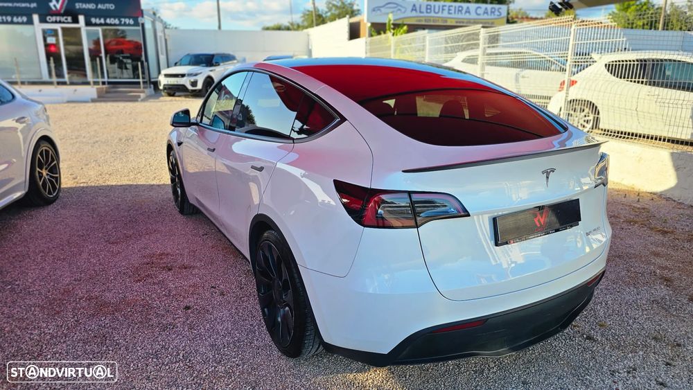Tesla Model Y Performance Dual Motor AWD - 25