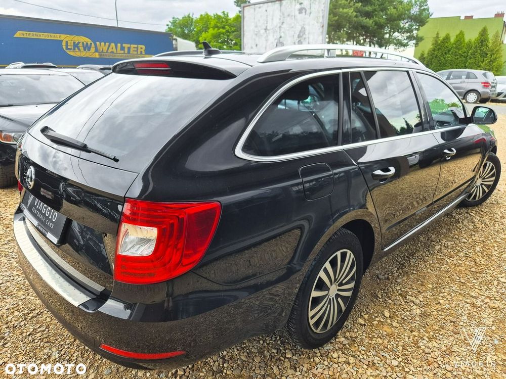 Skoda Superb 2.0 TDI DSG Exclusive - 3