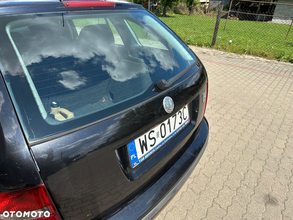 Skoda Fabia 1.4 16V Elegance - 11