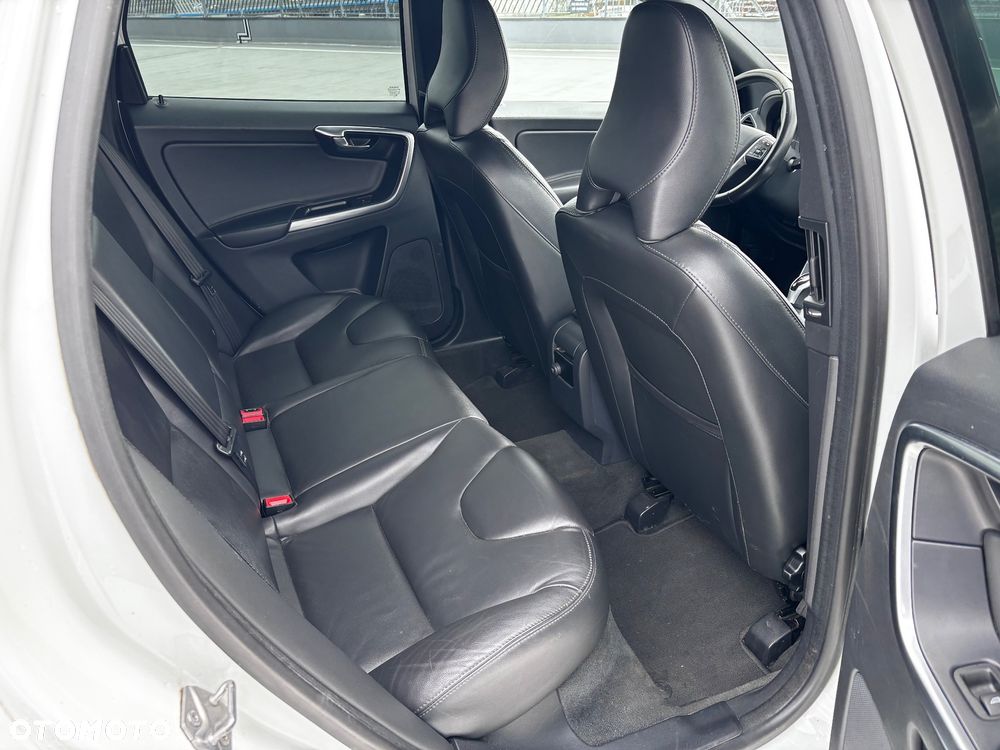 Volvo XC 60 D4 Drive-E Summum - 25