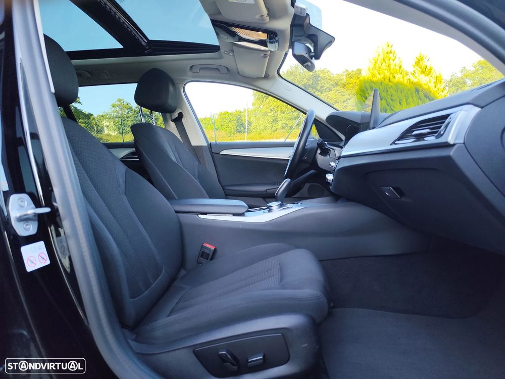 BMW 530 e Line Luxury - 15