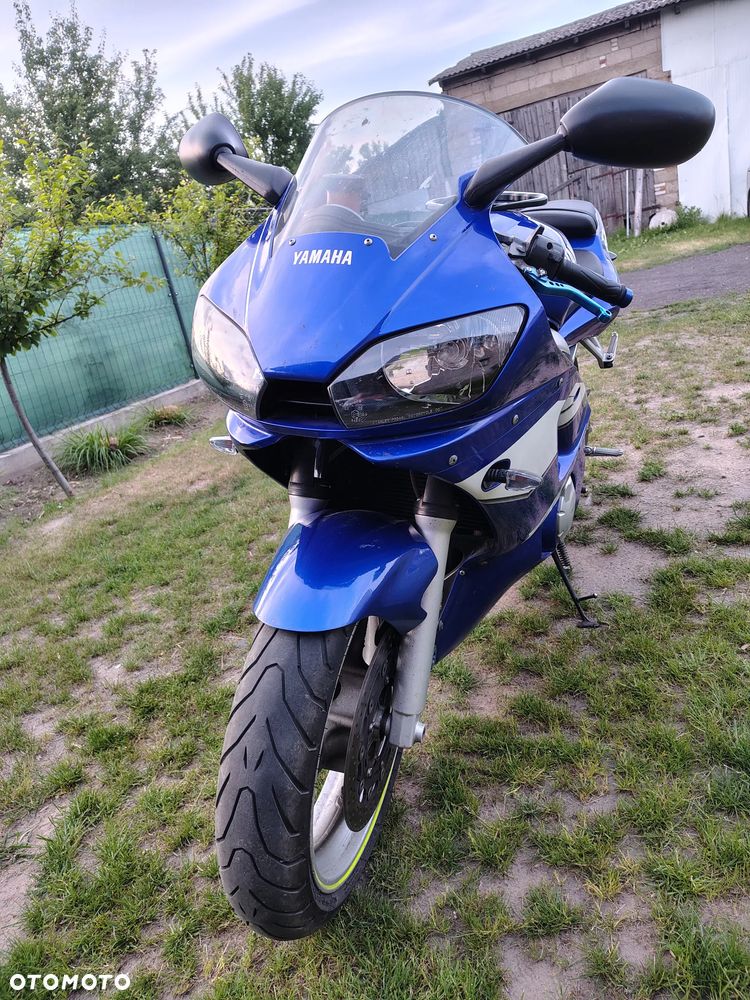 Yamaha R6 - 1