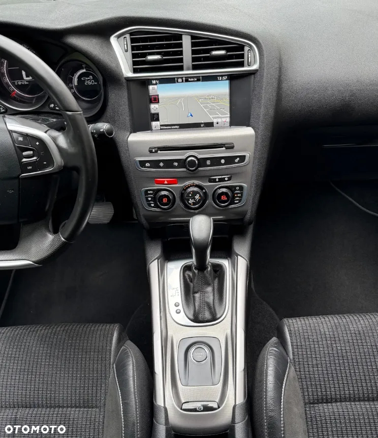 Citroën C4 PureTech 130 Stop&Start EAT8 SHINE - 16