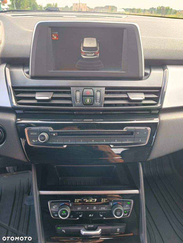 BMW Seria 2 218d Advantage - 22