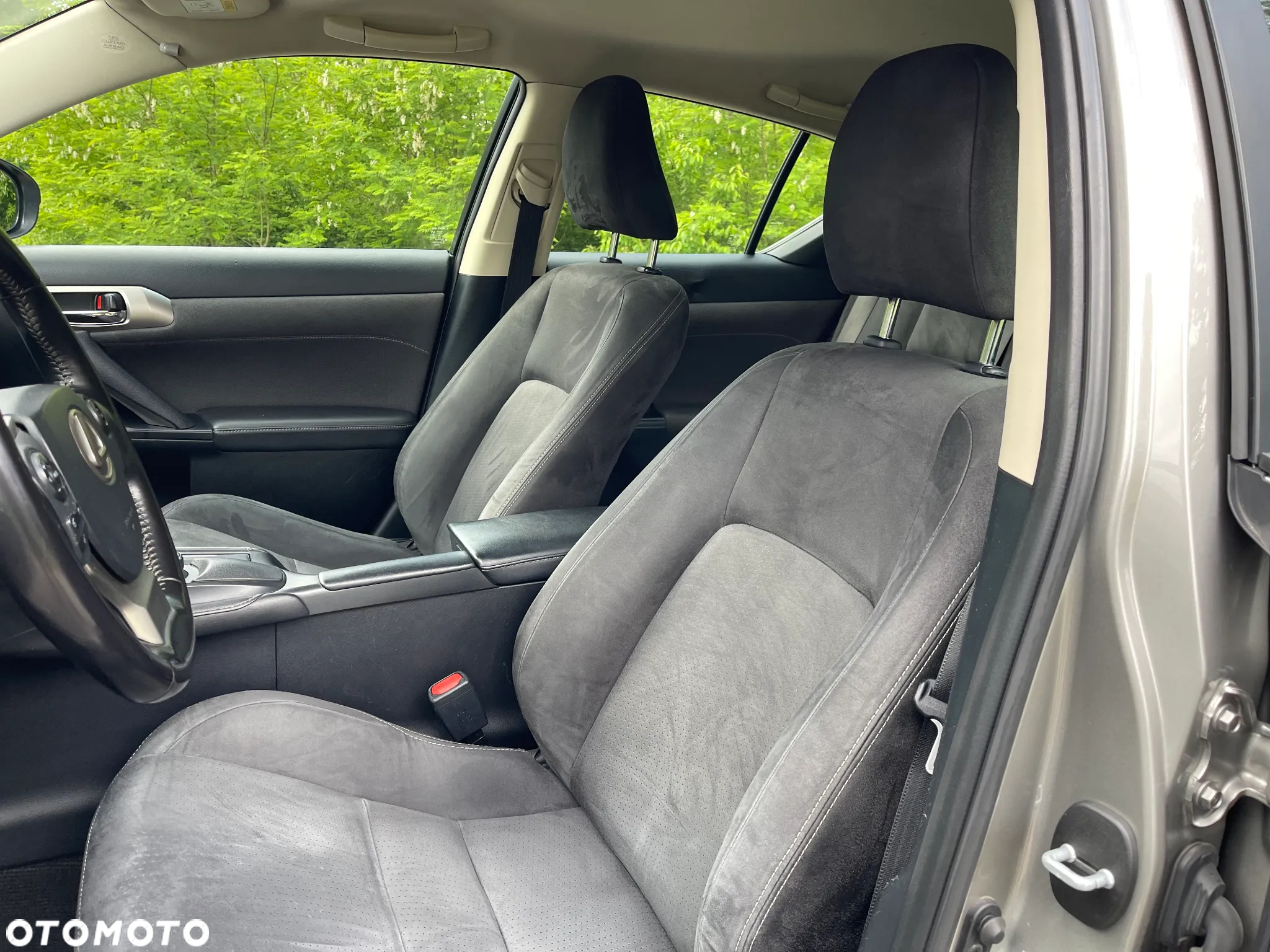 Lexus CT 200h Black - 10