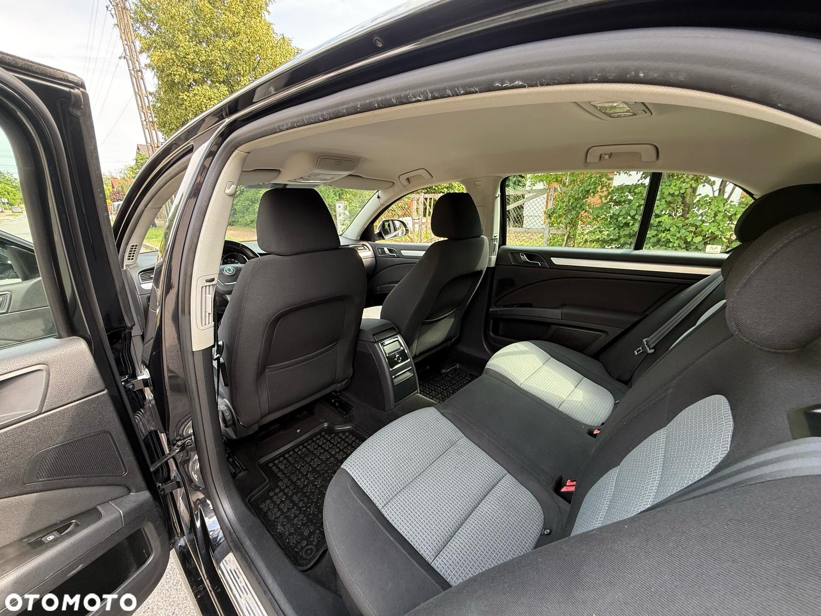 Skoda Superb 2.0 TDI 4x4 Elegance - 8