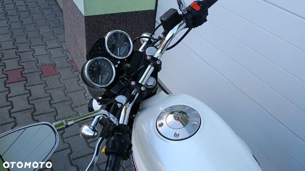 Moto Guzzi V7 - 10