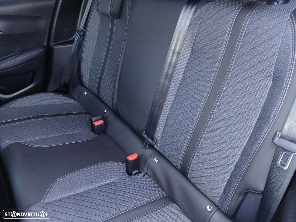 Peugeot 208 1.2 Hybrid Allure e-DCS6 - 14