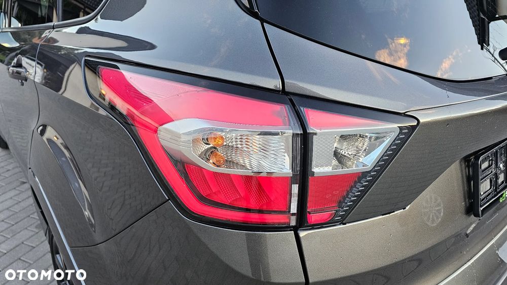 Ford Kuga 1.5 EcoBoost 2x4 ST-Line - 14