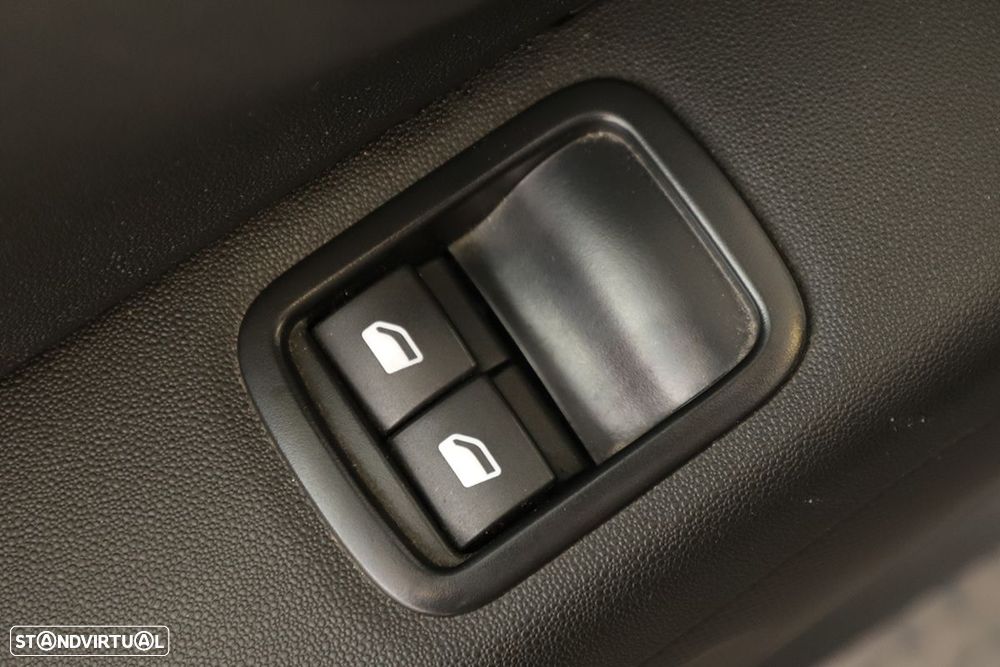 Citroën C3 1.2 PureTech Shine - 18