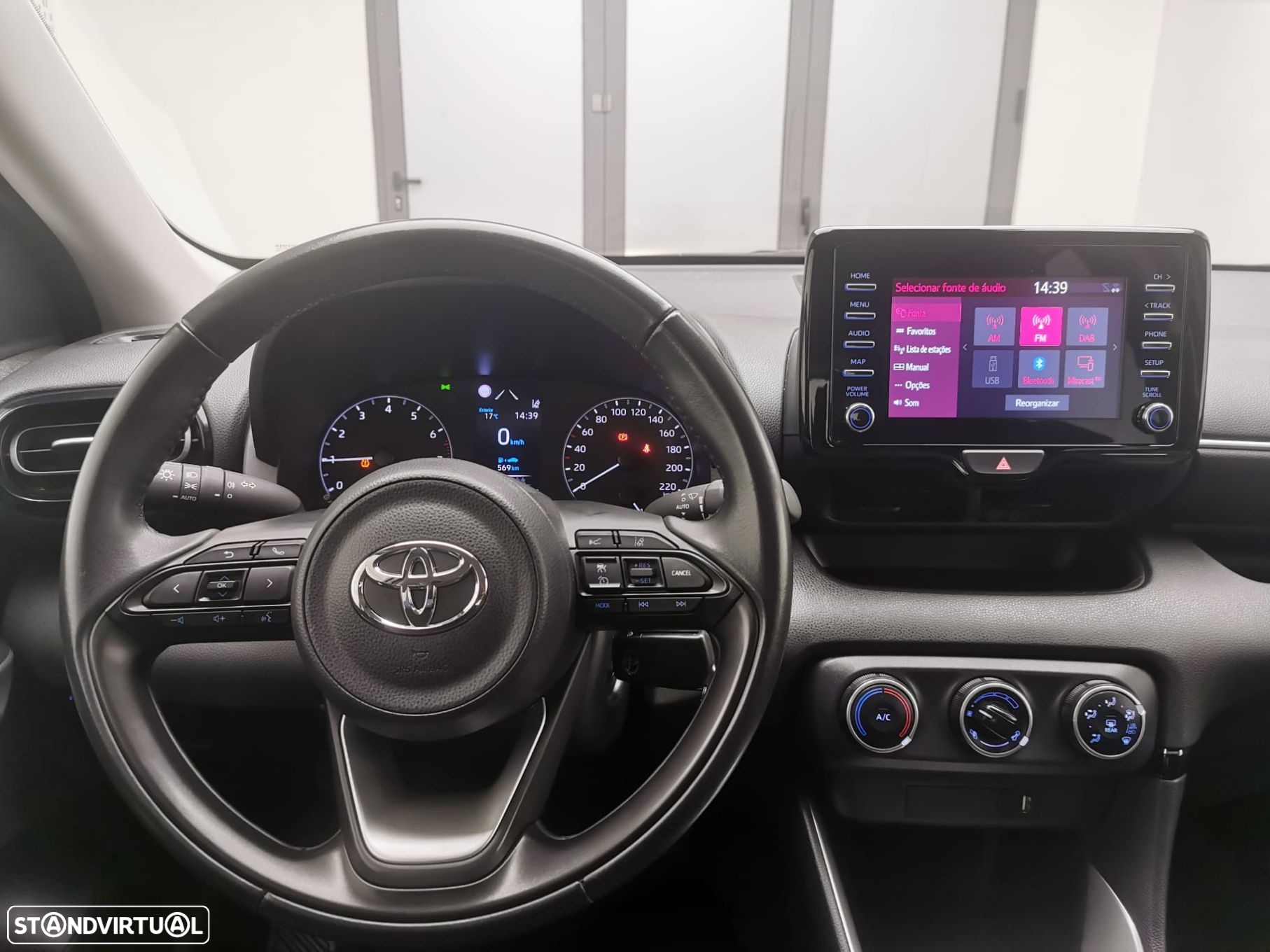 Toyota Yaris 1.0 VVT-i Comfort Plus - 7