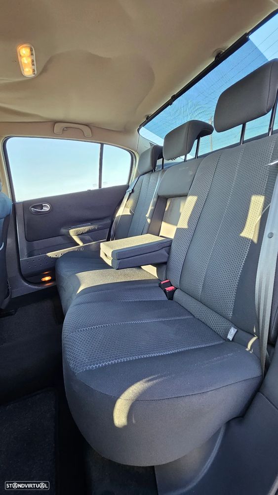 Renault Mégane 1.5 dCi Confort Authentique - 11