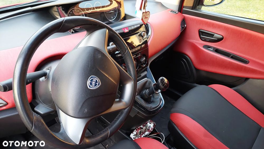 Lancia Ypsilon 1.2 8V Silver - 21