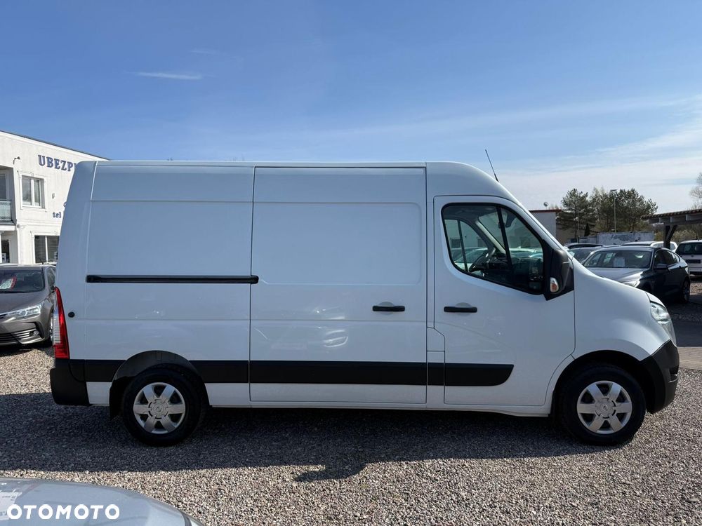 Nissan NV40 - 7