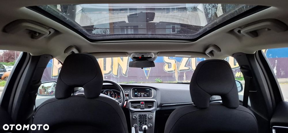 Volvo V40 D4 Drive-E R-Design Momentum - 12