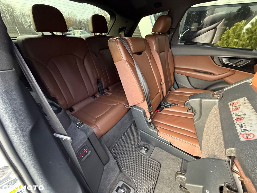 Audi Q7 - 15