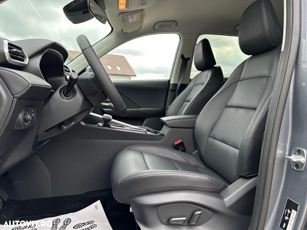 MG ZS HEV Hybrid+ Luxury - 16