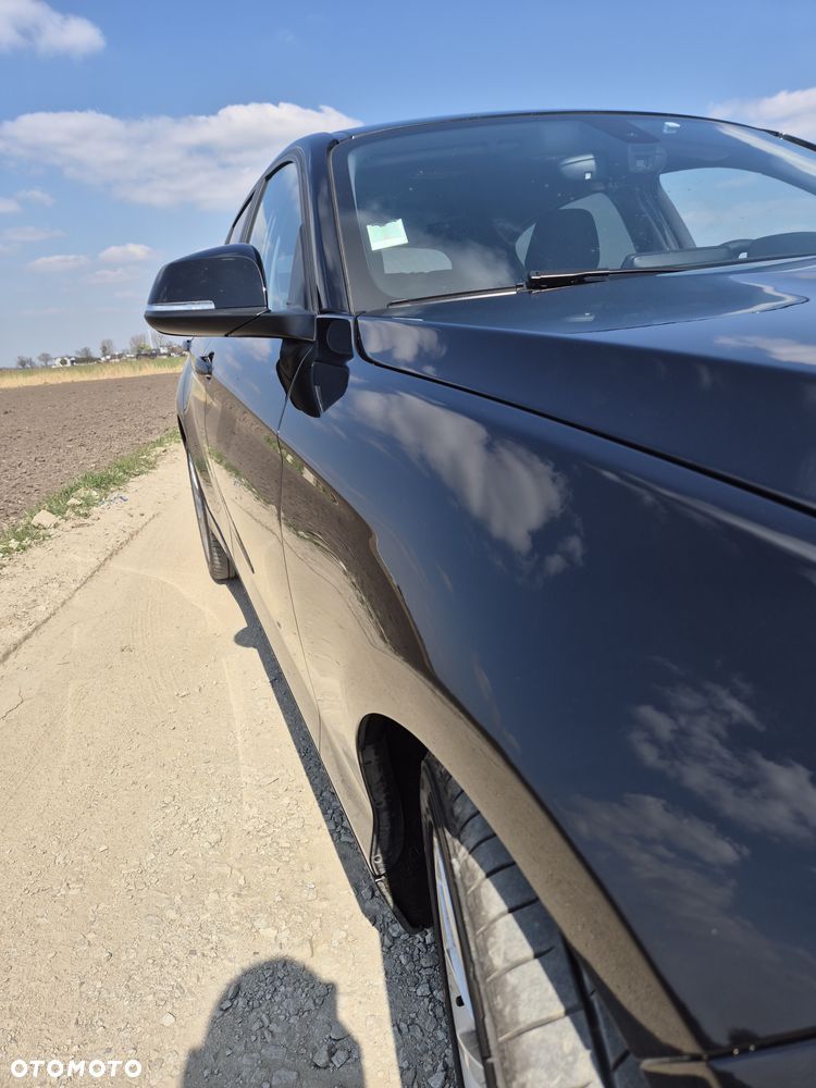 BMW Seria 1 120i Sport-Aut Urban Line - 16