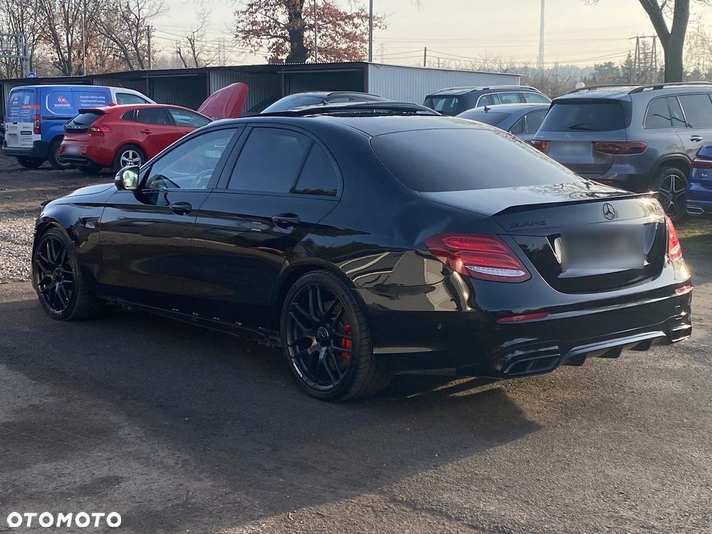 Mercedes-Benz Klasa E - 18