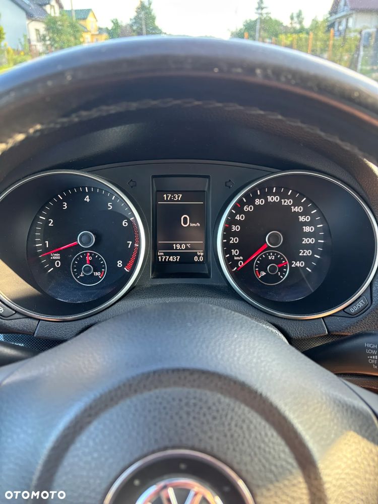 Volkswagen Golf 1.2 TSI Comfortline - 2
