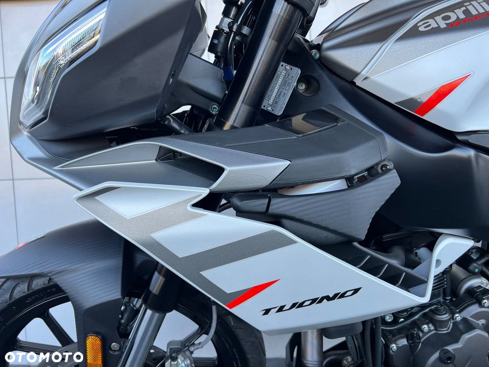 Aprilia Tuono - 25