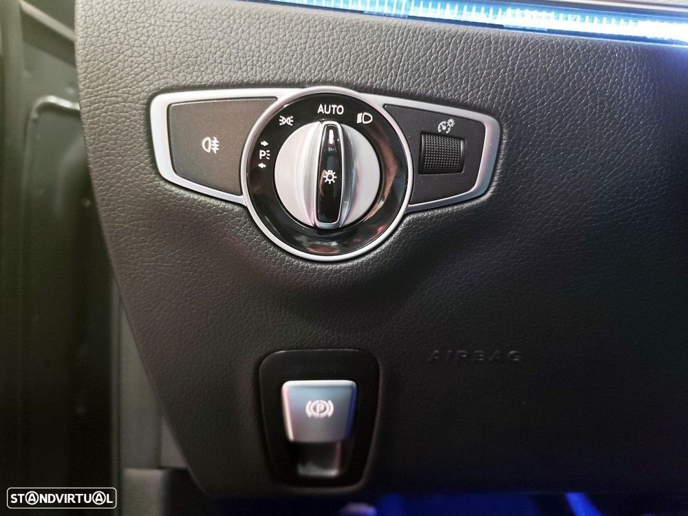 Mercedes-Benz E 300 de AMG Line - 36