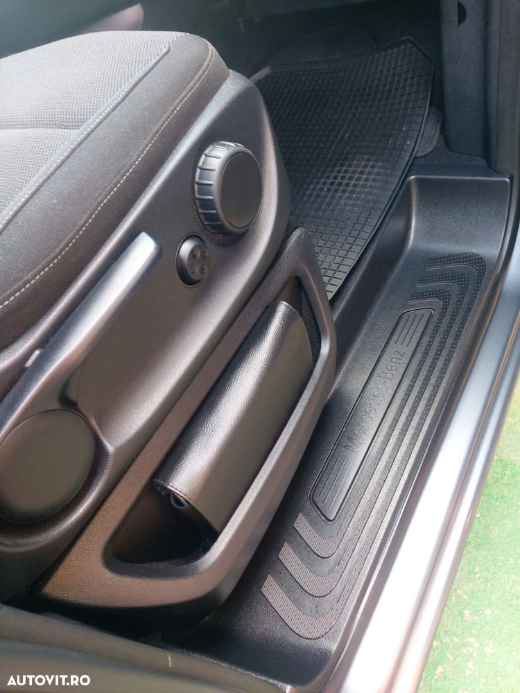 Mercedes-Benz V - 23