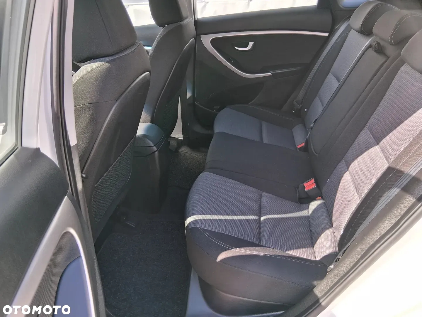 Hyundai i30 1.6 GDI Premium - 19
