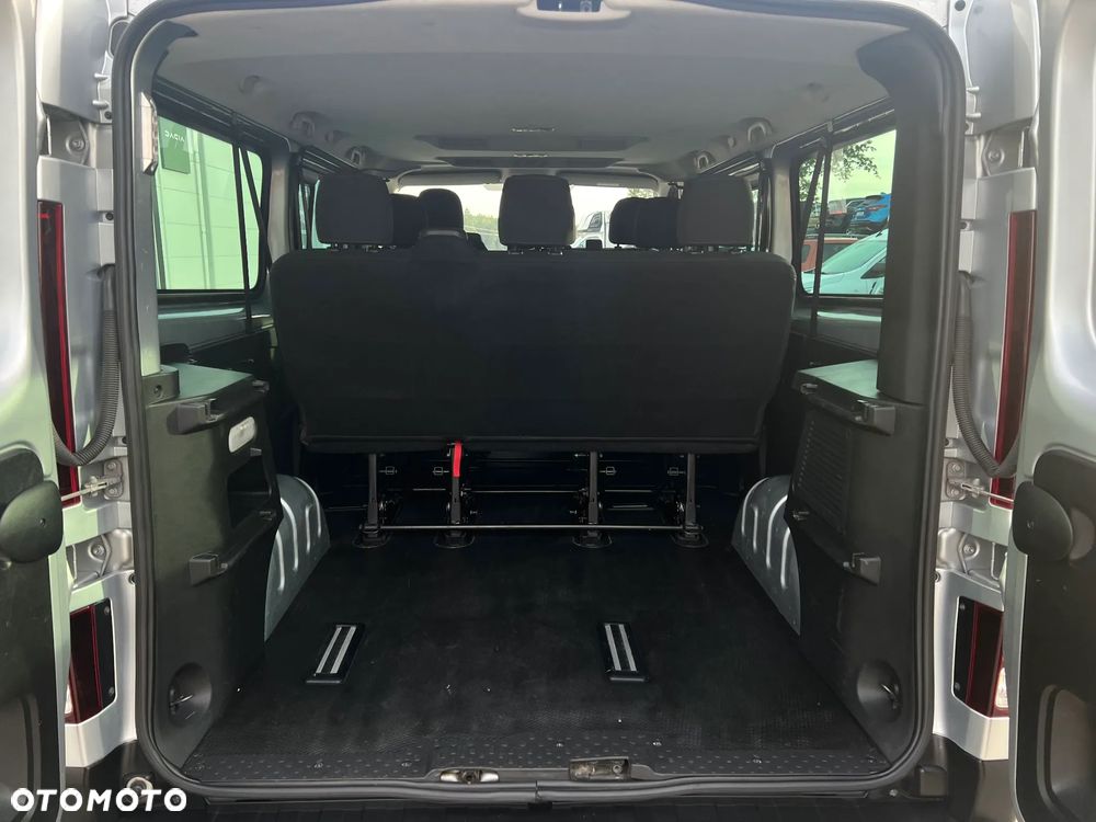 Renault Trafic - 17
