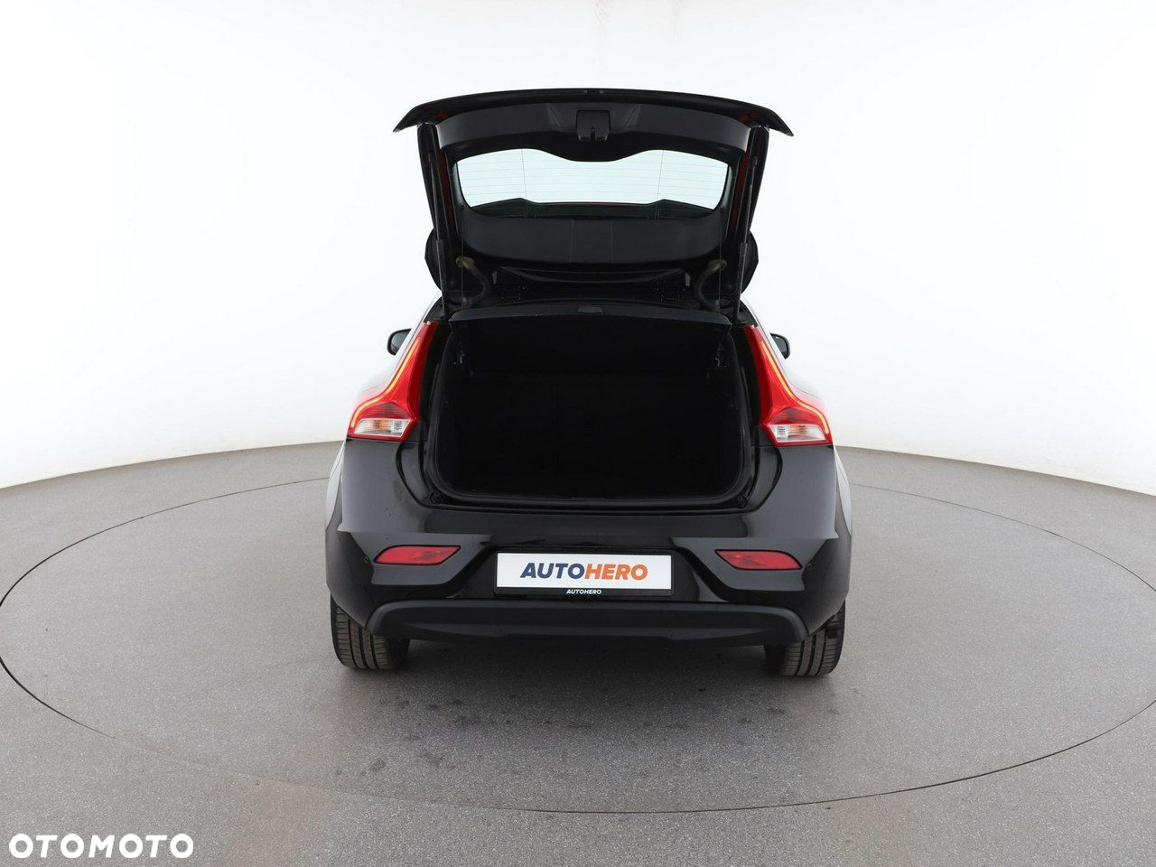 Volvo V40 D2 Kinetic - 19