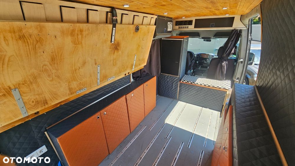 Volkswagen Crafter kamper - 24