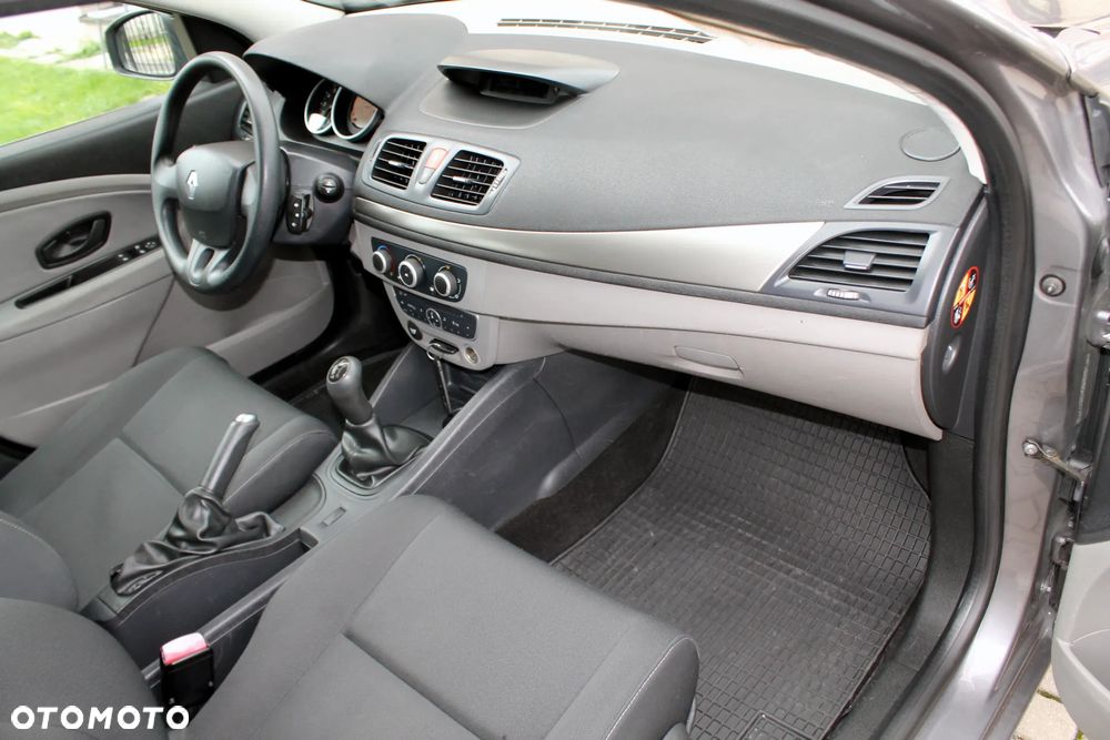 Renault Megane 1.6 16V 100 Authentique - 12