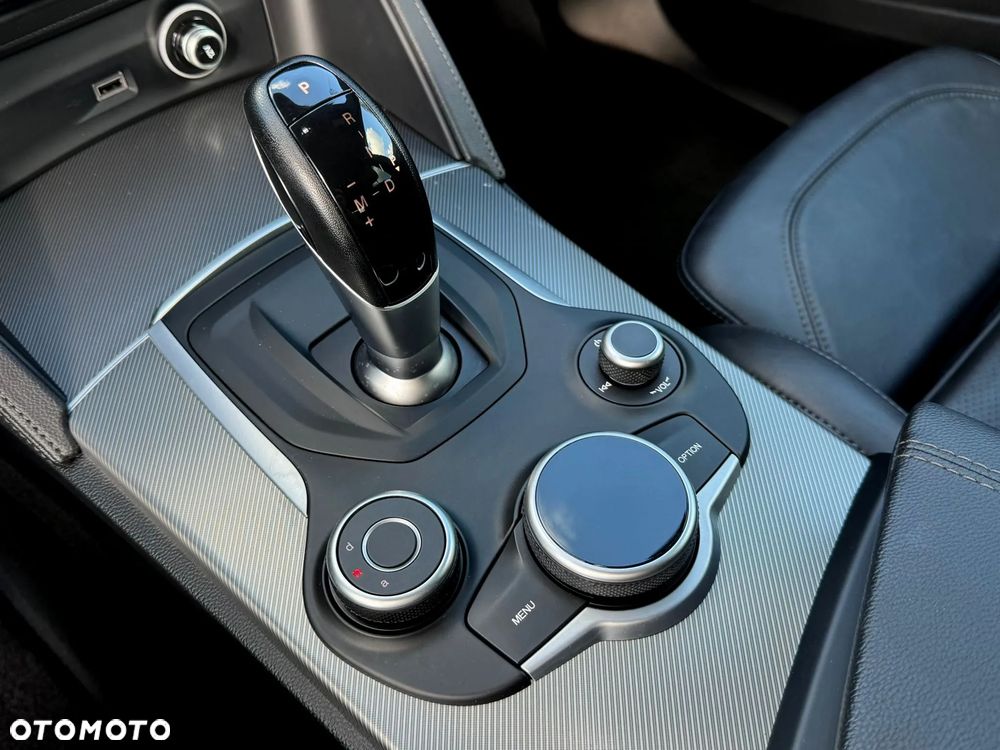 Alfa Romeo Stelvio 2.0 Turbo Executive Q4 - 13