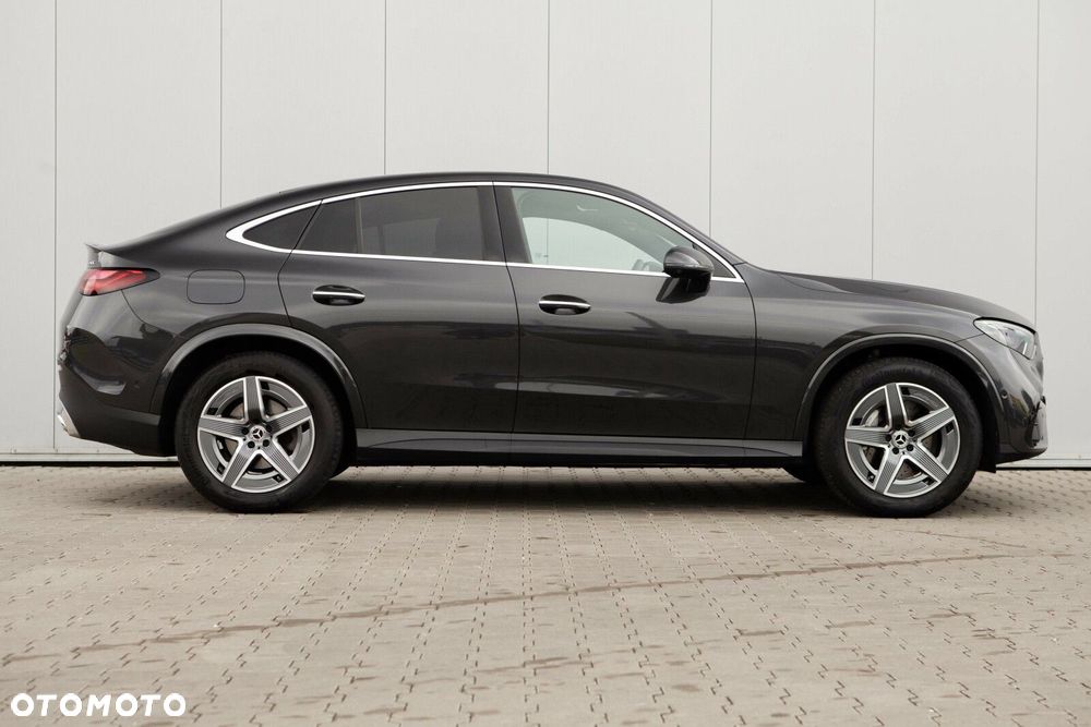 Mercedes-Benz GLC - 11