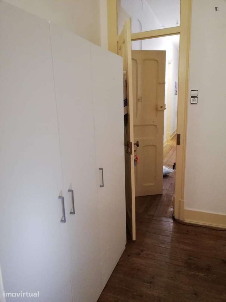 Quarto - localizado em Alameda Lisbon - Grande imagem: 5/23