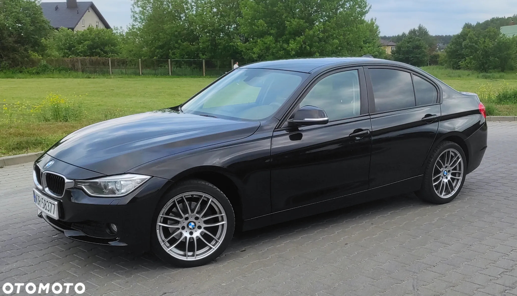 BMW Seria 3 318d - 12