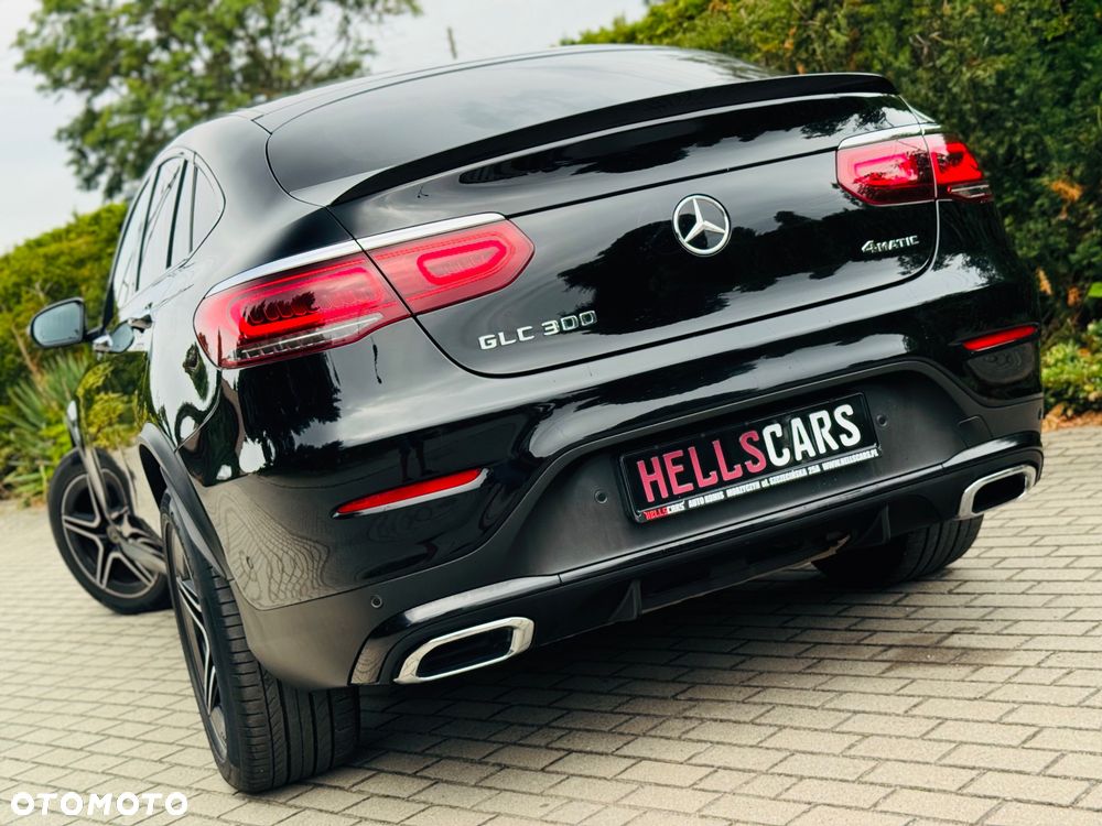 Mercedes-Benz GLC 300 4Matic 9G-TRONIC AMG Line Plus - 15
